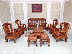 Table and chairs carved with rosewood peach