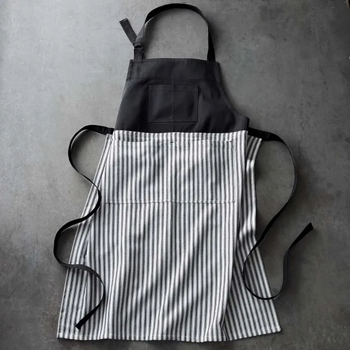 Cheap 130gsm OEM solid design V-neck side tie customized butcher kitchen baking children buckle Funny apron with slogan printed