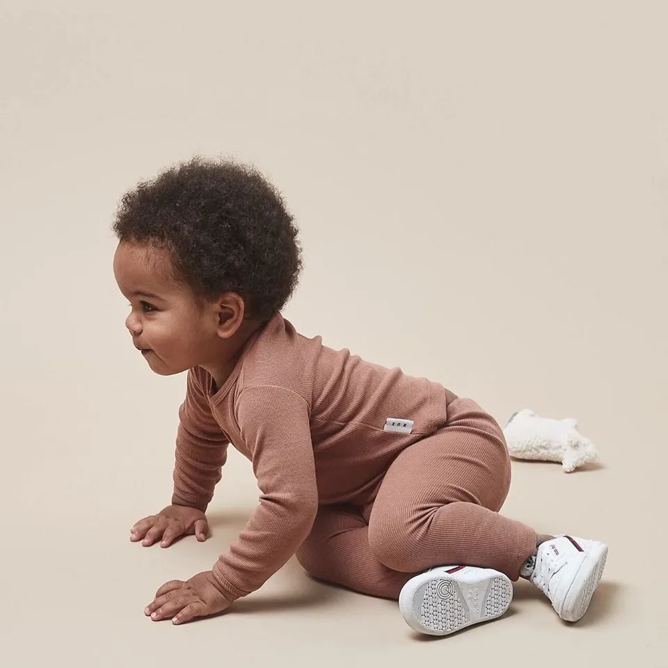 
Wholesale Custom Newborn baby girl clothes Infant and toddlers Baby clothing GOTS Certified 100% organic cotton baby romper 