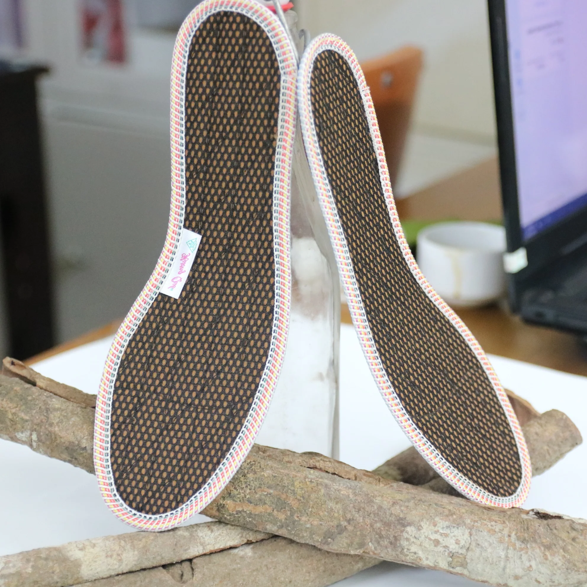 Wholesale Comfort Insoles Natural Cinnamon Super Breathable Soft New Process Made from EVA Rubber inside Shoe Insoles Vietnam