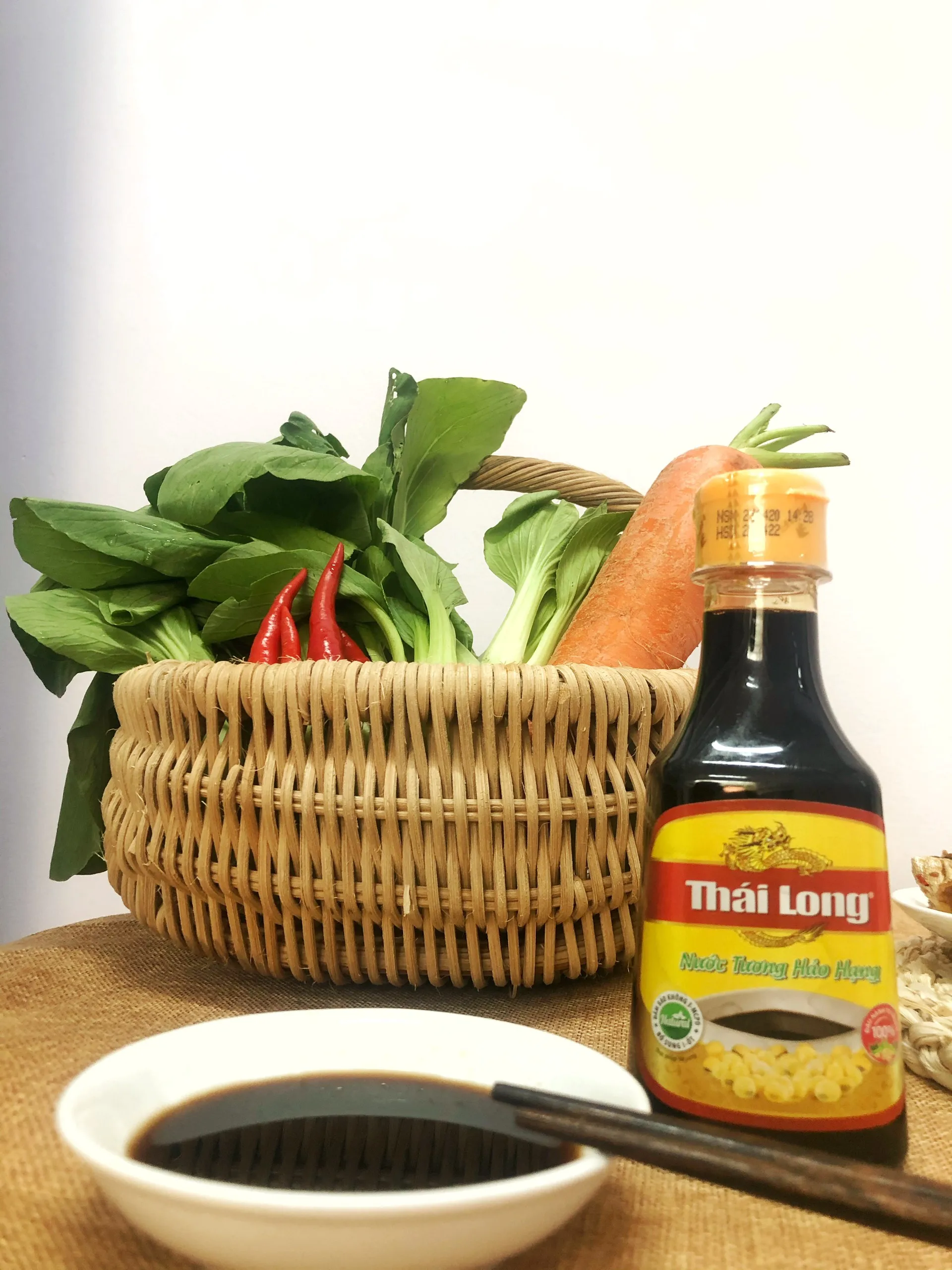 Соевый соус премиум-класса бутылка 250 мл изготовленная из Вьетнама с обслуживанием OEM подходит для вегетарианских блюд