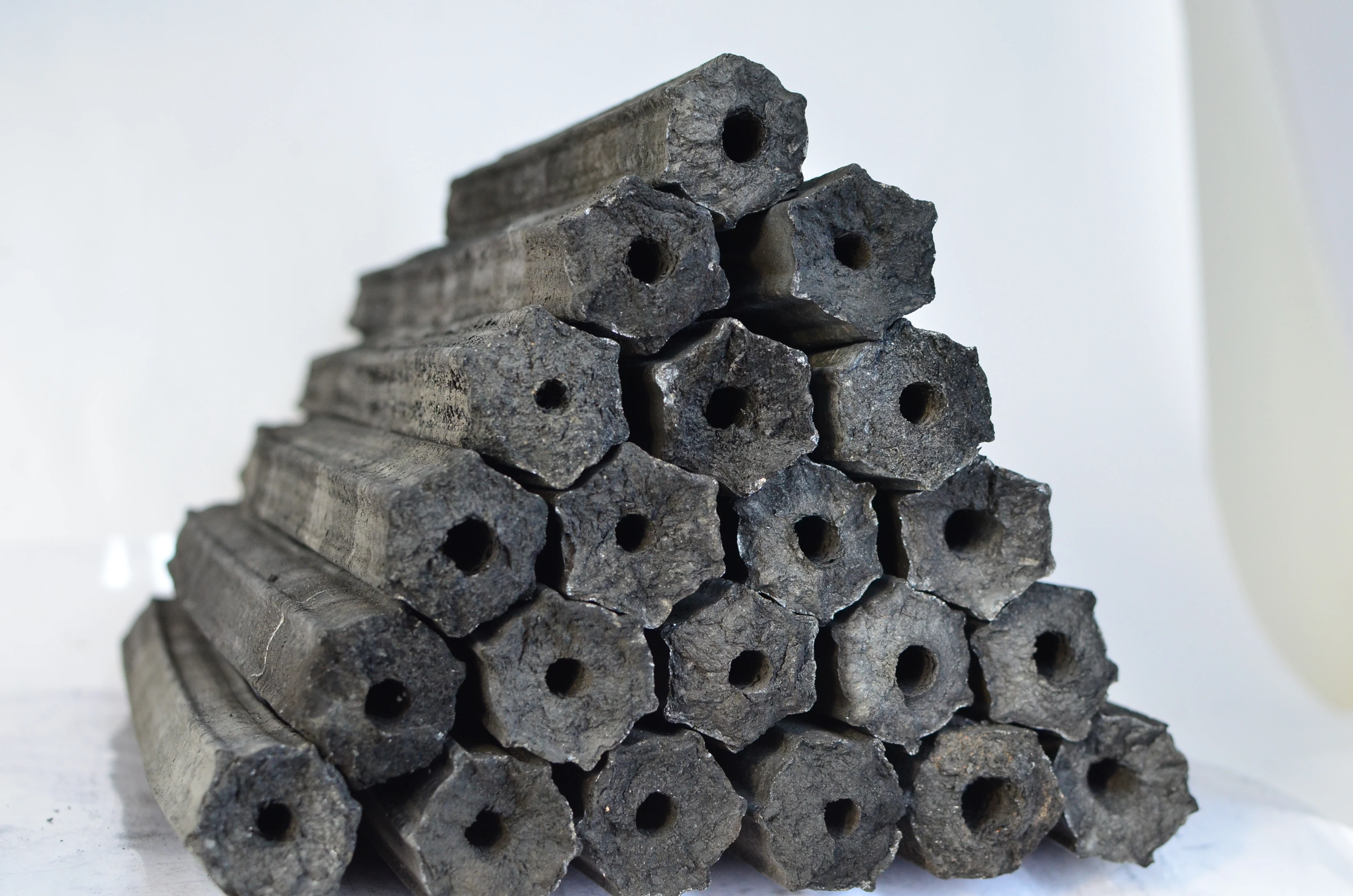 Best Quality Charcoal sawdust bbq grill from GF Vietnam Sawdust briquette charcoal Smokeless No odour 6hour Burning