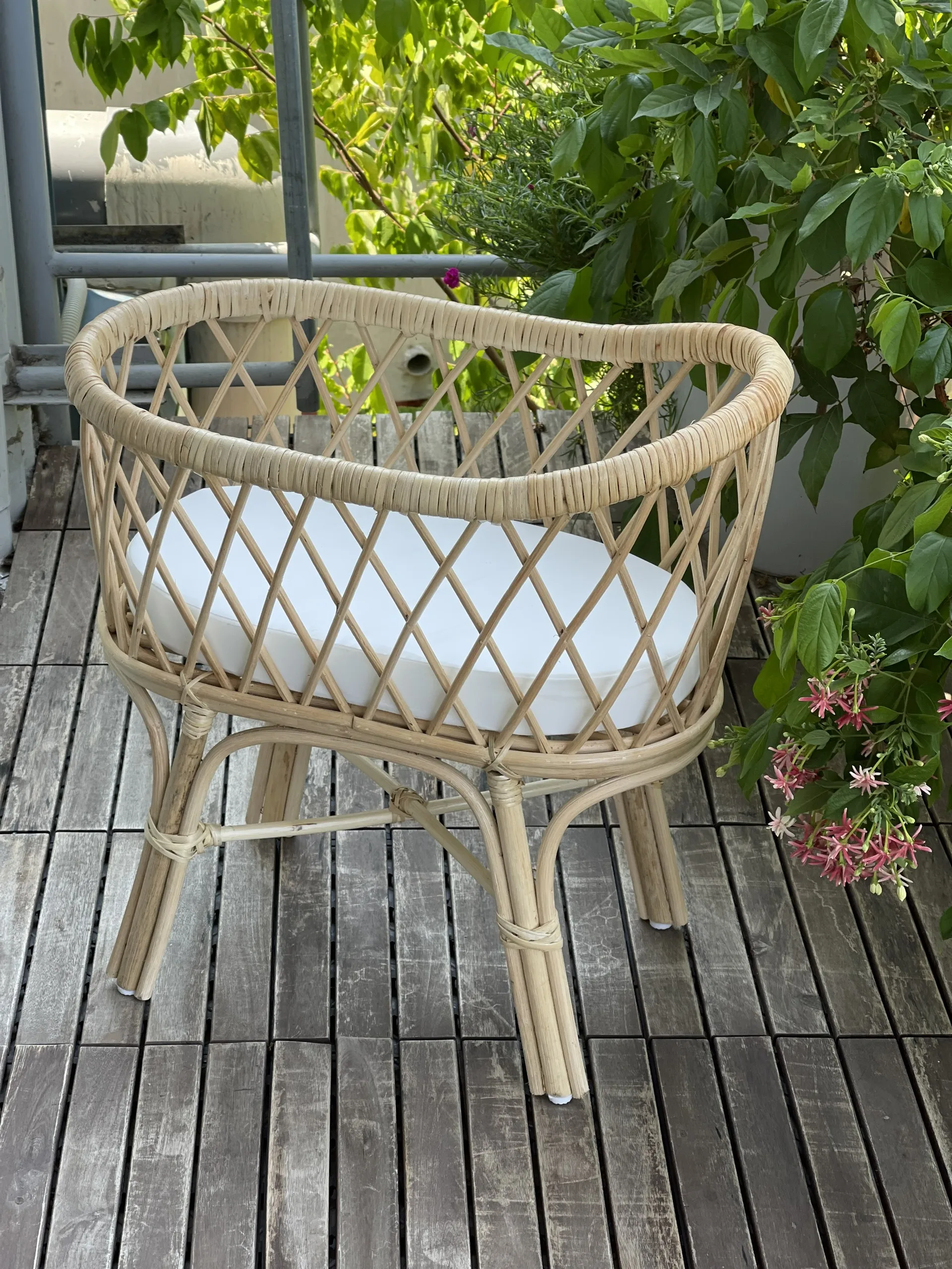 Vietnam manufacturer rattan doll crib