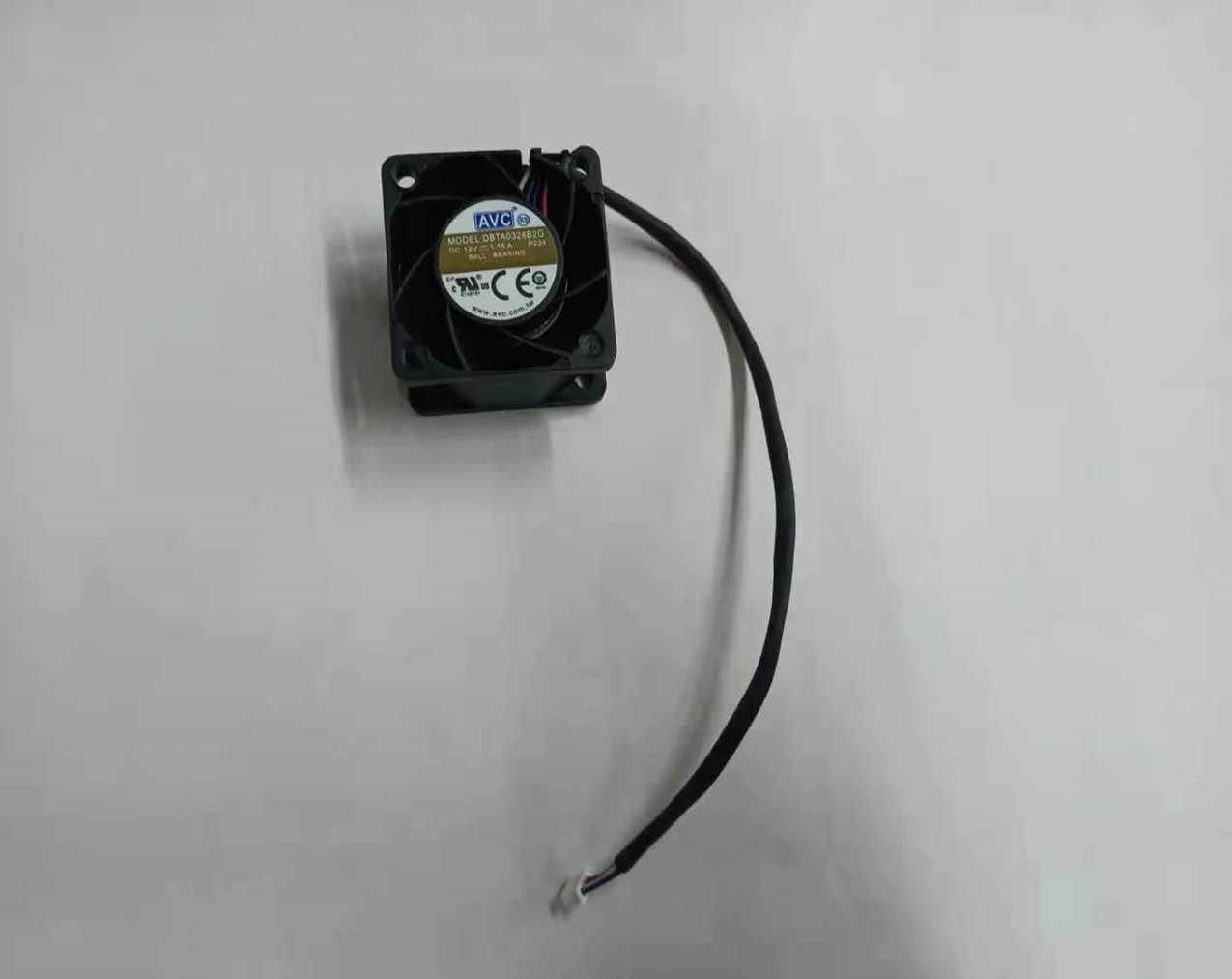 Вентилятор охлаждения для машин CROWN 12 В DBTA0328B2G 38x38x28 мм