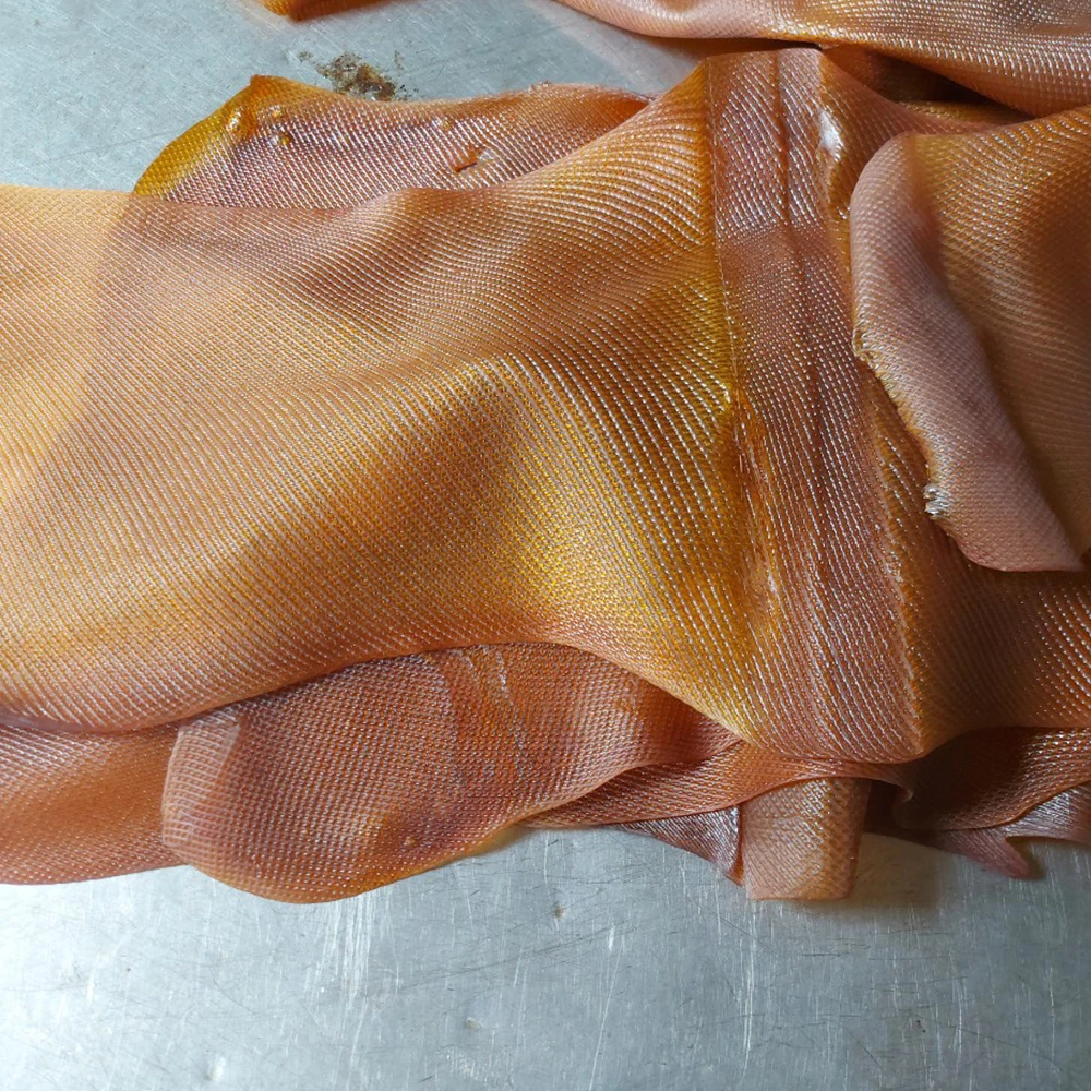 Qualified Raw Rubber Material to be shipped in 20kg bale wrapped in 0.10mm thick Polyethylene plastic bag