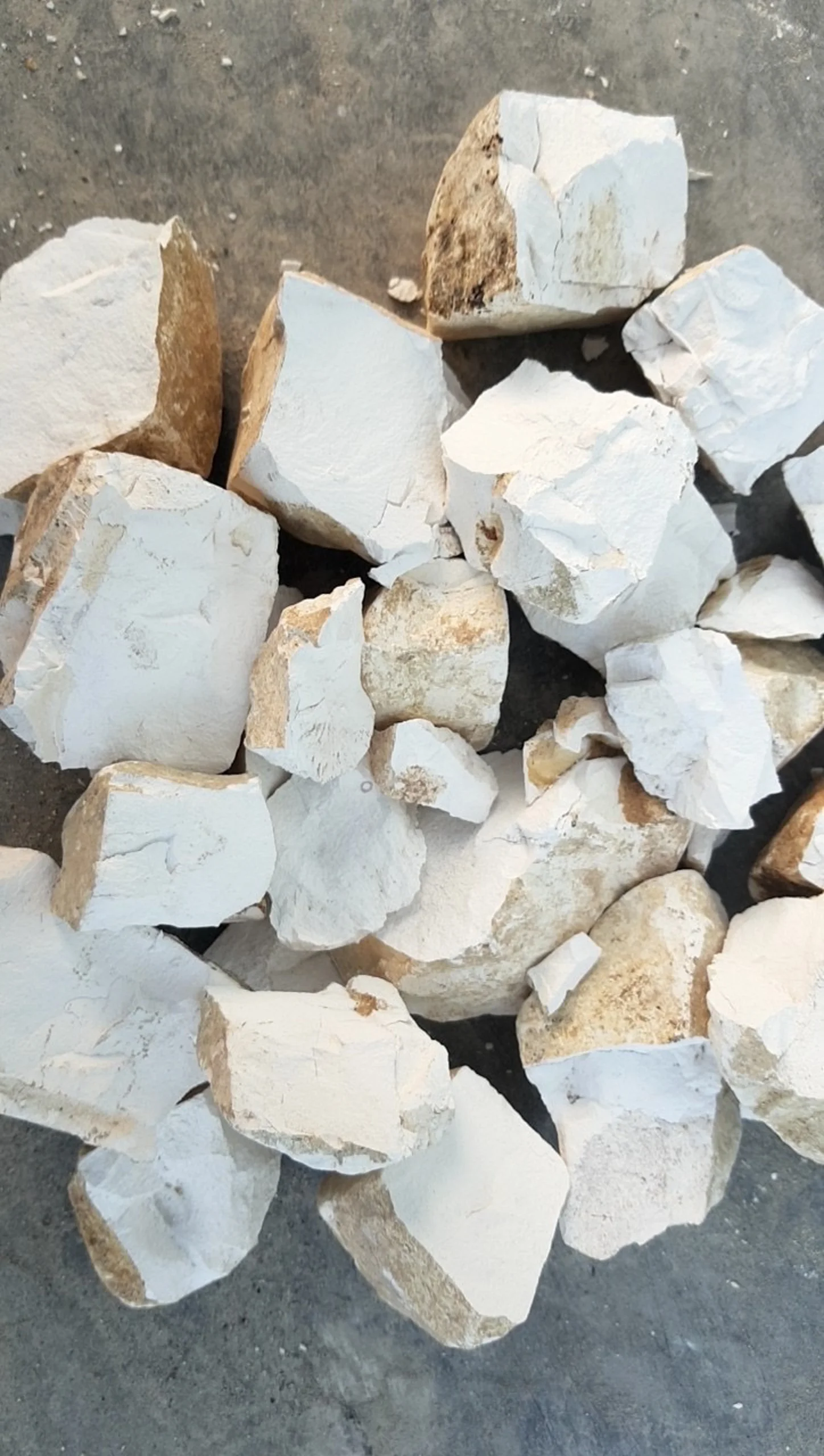 
Vietnam Limestone Calcined Lime Cao Or Burnt Lime Price Counted For Metric Tons Quicklime Lump 