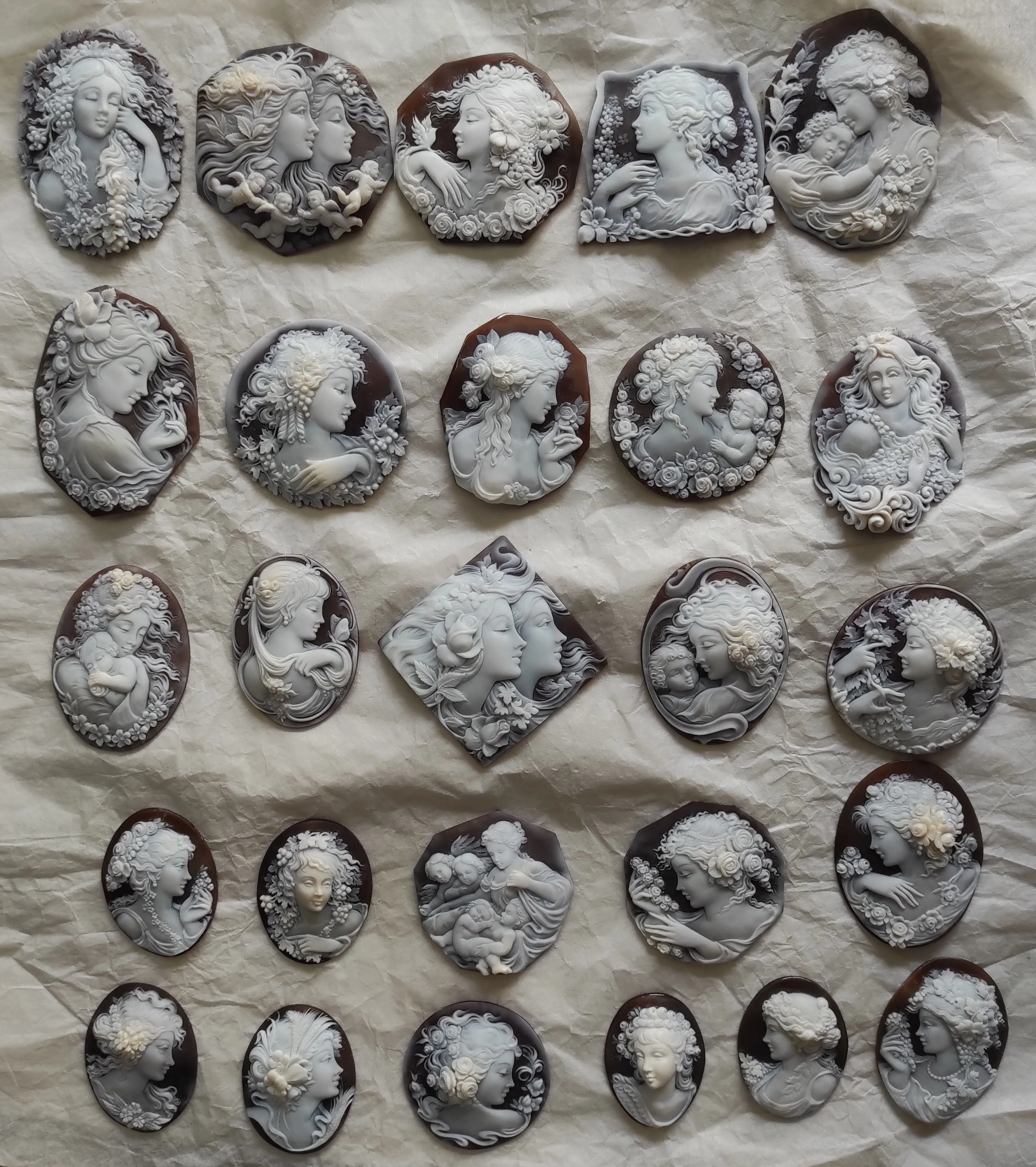Резная вручную морская Камея Sardonyx из ракушек изображающая флору с волосами на ветре сделано в Торре дель Греко Италия
