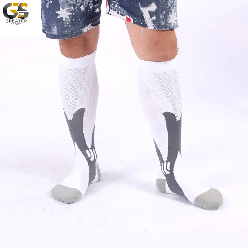 Hot Sale Nylon Knitted Seamless Pain OEM Services Outdoor Sports Training Running Fitness High Performance Sports Socks