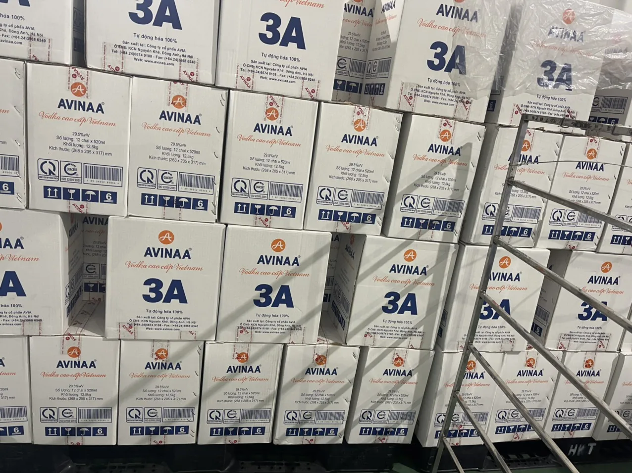 The best seller 29.5% AVINAA 3A 700ml ciroc vodka In Bottle Packaging