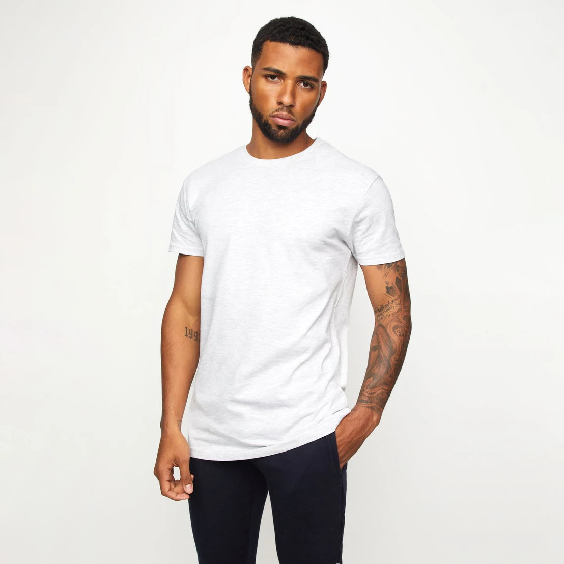 2023 Wholesale Hip Hop Muscle Fit Curved Hem White Cotton Custom Printing Logo Men T Shirt Casual Quantity Trend XXL