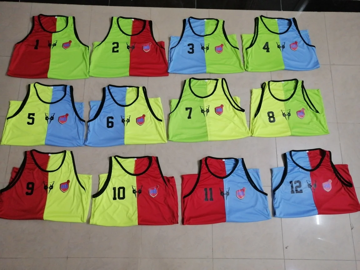 Best Football bibs Soccer Vest with custom design and custom singing