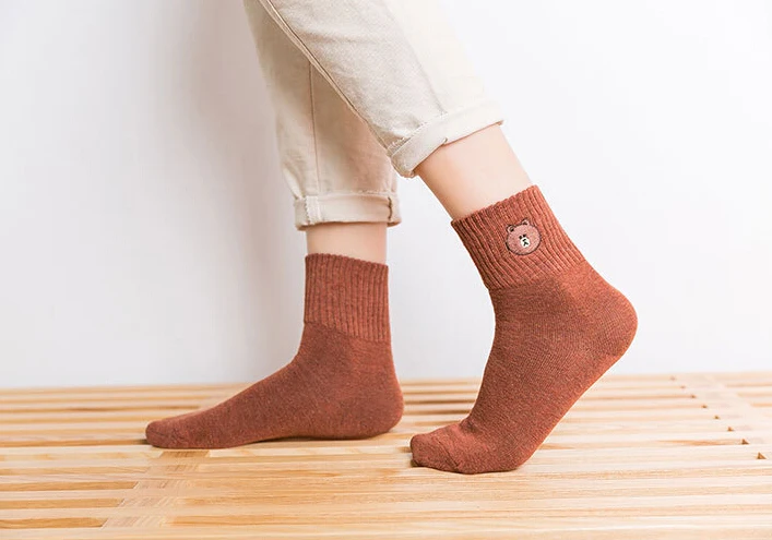  Пользовательский дизайн вышитый логотип вязаные теплые носки/мужские носки с пользовательским логотипом