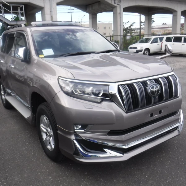 
2019 2020 2021 FAIRLY USED CARS Toy PLado 3.0L Diesel 2020 Land CLuiser PLado VX 2.7L Petrol 