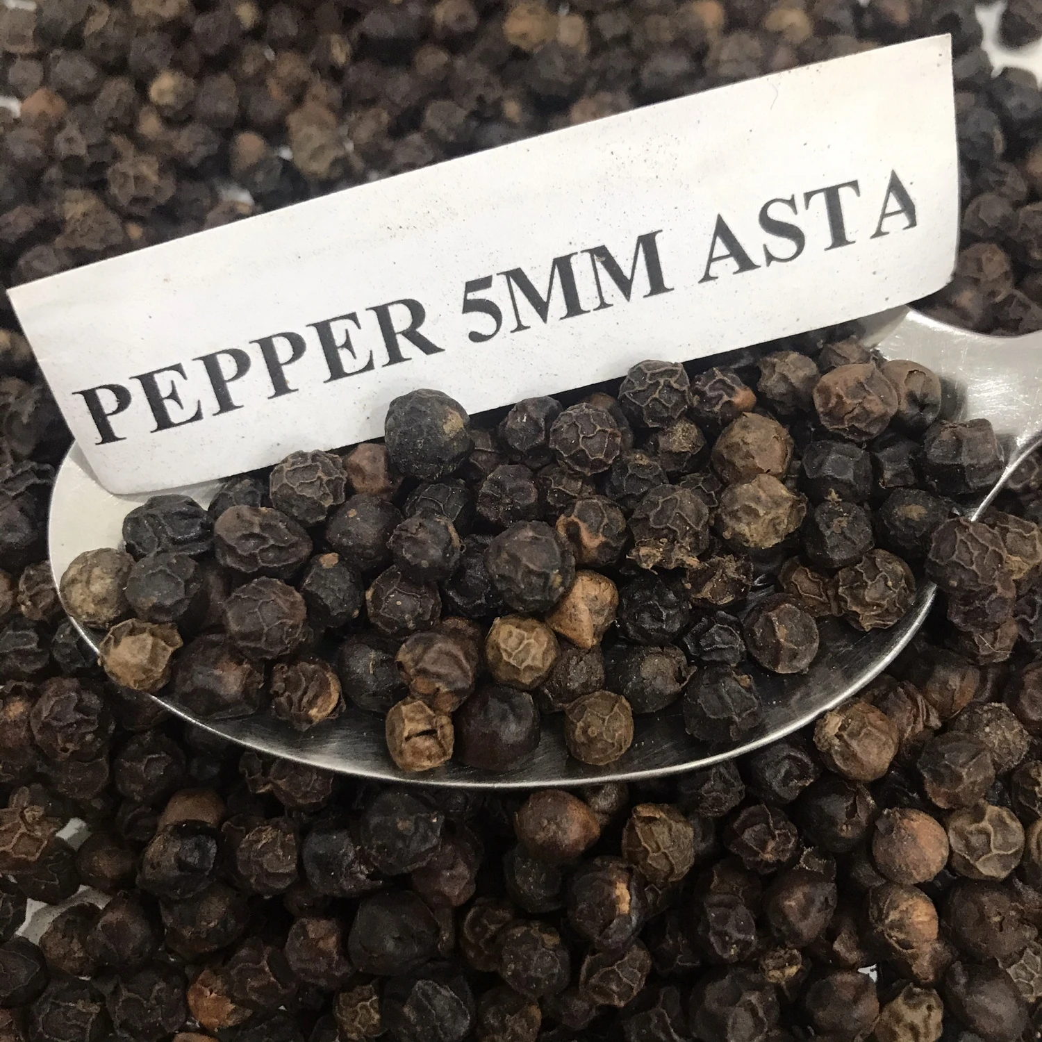Agricultural Product  Black Pepper 5mm ASTA  Cheap Price from Vietnam