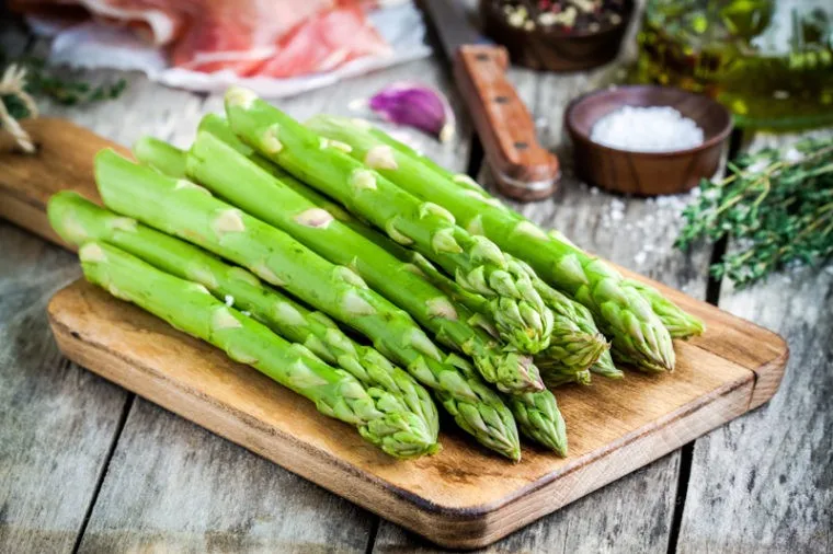 FROZEN ASPARAGUS 500G/1KG/2KG/10KG/20KG PACKING GOOD QUALITY - MS. ELAINE +84 375 431 541