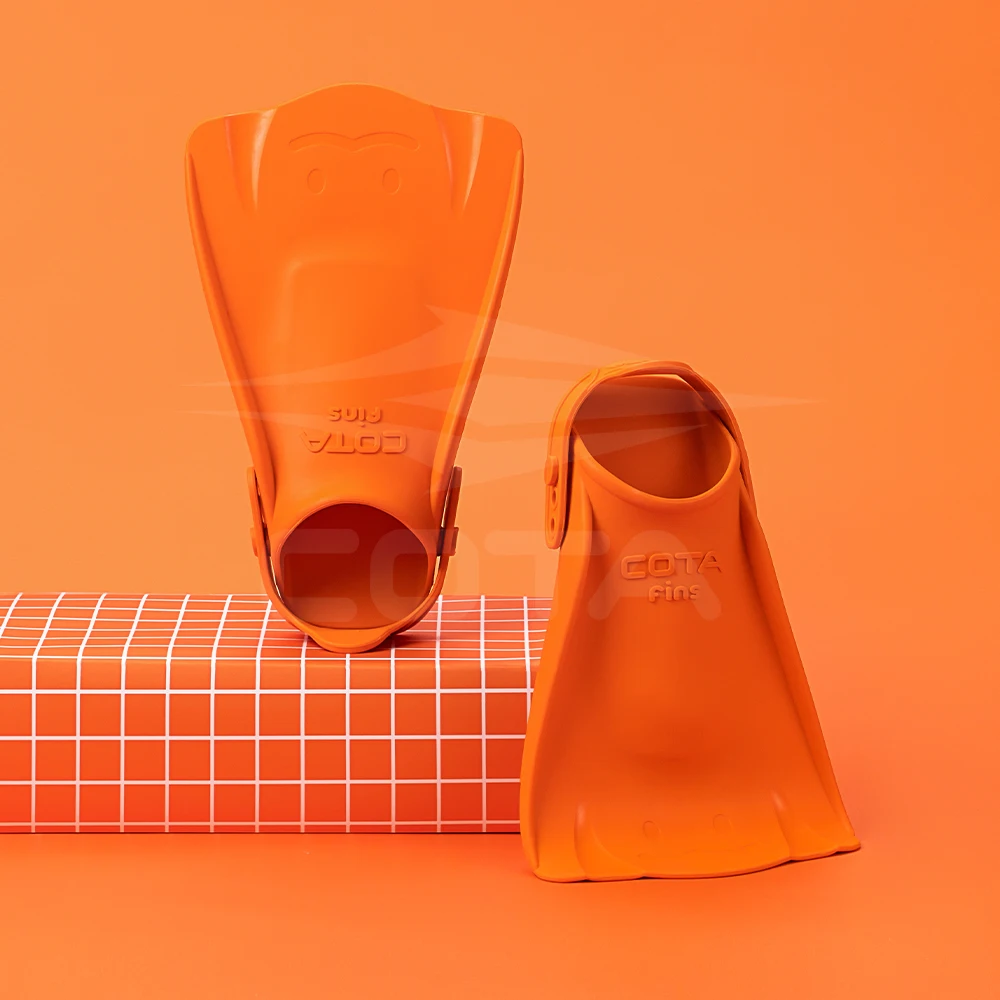  Лучшее качество резины и минимальным сопротивлением детские плавательные ласты для тренировок с регулируемым ремешком открытым каблуком коротким шикарным замочком фридайвинга плавники