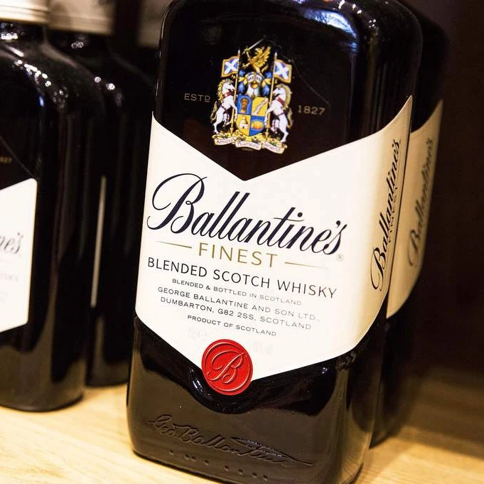 Wholesales Ballantine 17 Years Blended Scotch Whisky///