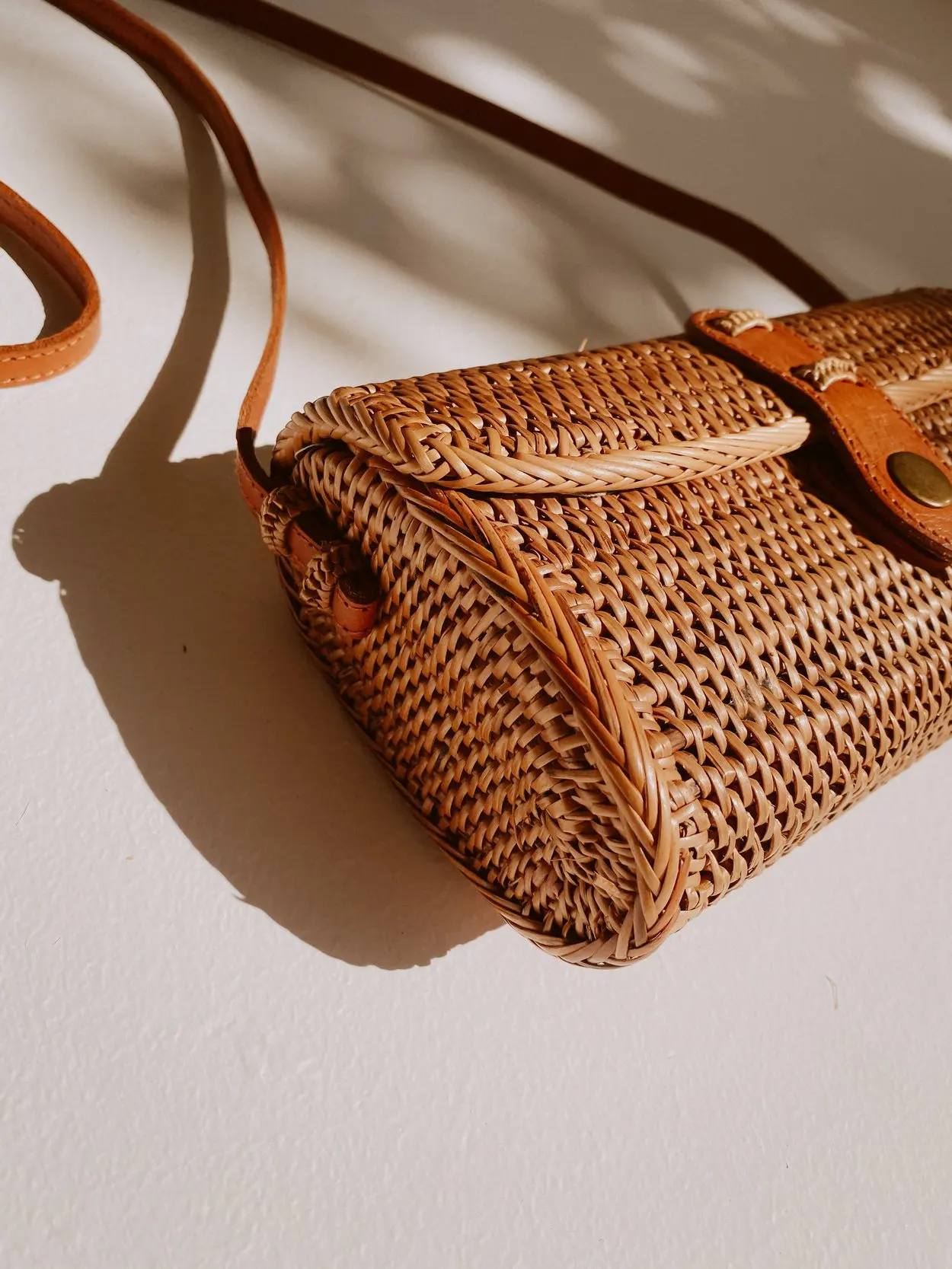 
Rectangle Rattan Bag Brown Handwoven Best Price from Vietnam/Wholesale Handicraft Tote Rattan Straw Handbag Crossbody Bag 