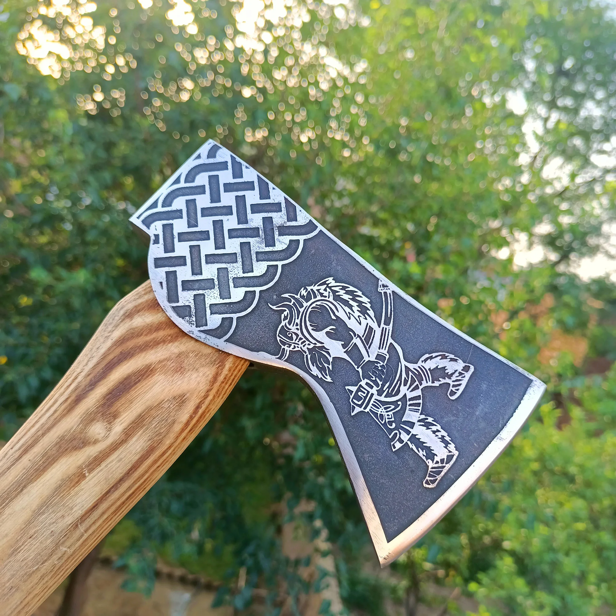 Топор викингов из углеродистой стали ручной работы на заказ Медный топор для выживания природе с деревянной ручкой оптовая продажа кожаным футляром