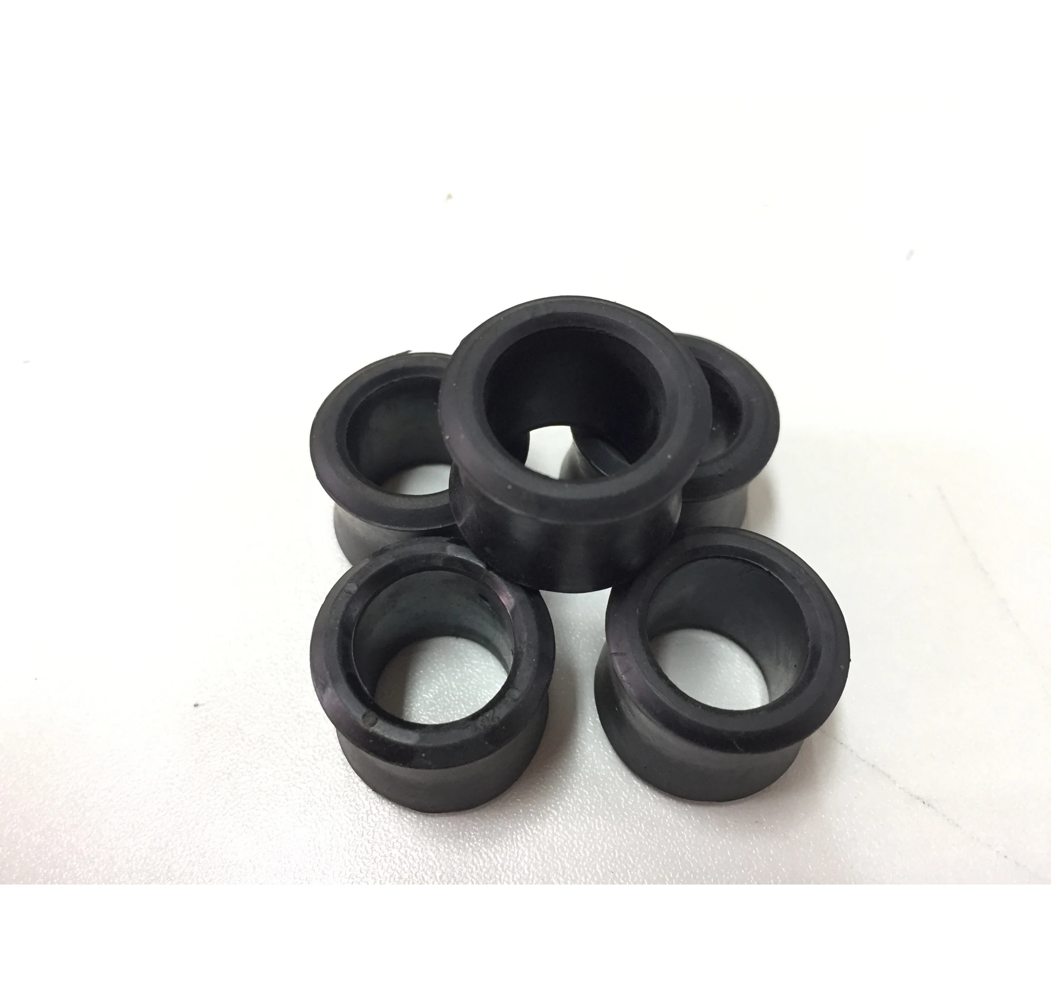  Резиновые запасные части/техническая резина/резиновые изделия на заказ автомобильные части резиновые детали