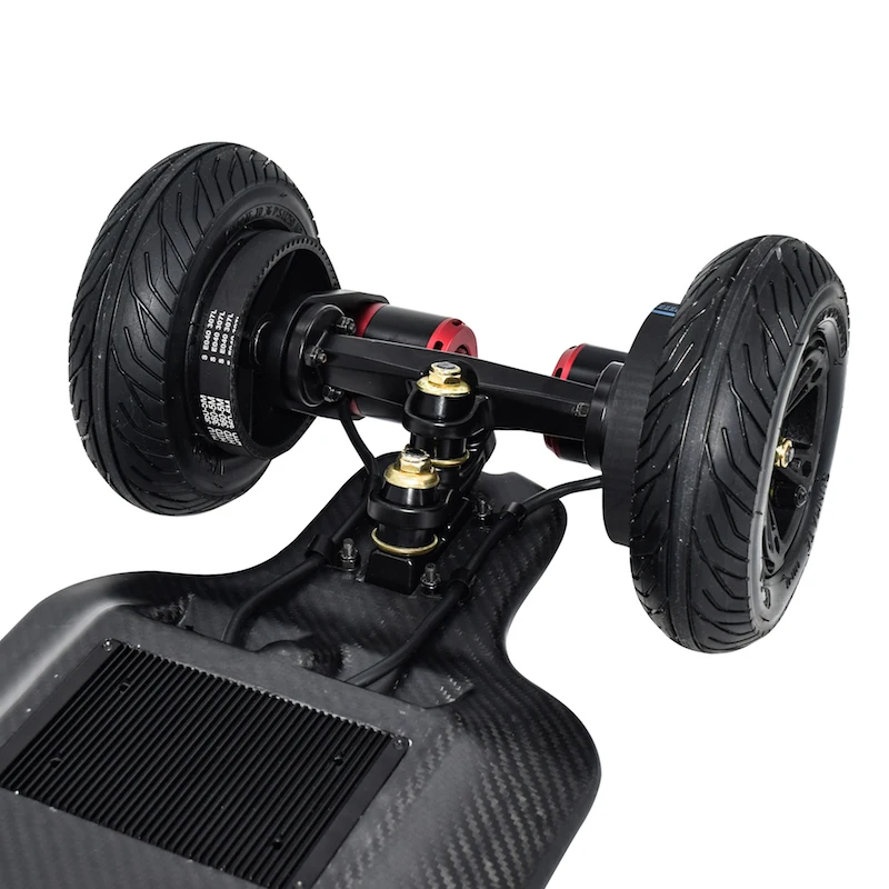 High End Carbon Fiber Electric Skateboard with Big Wheel and Street Wheel Suitable for Professional Rider