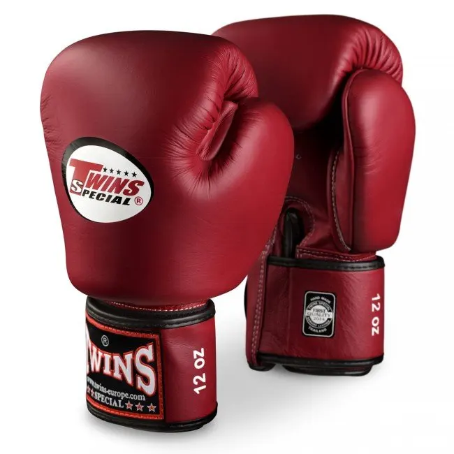 Professional boxing gloves