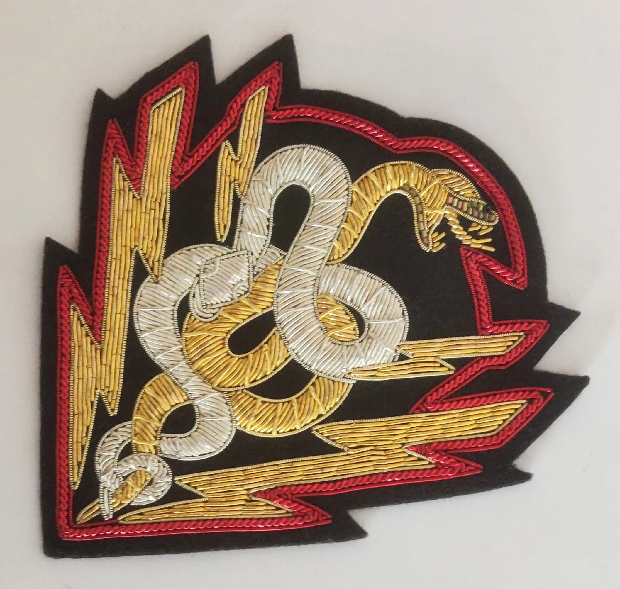 BADGE_-_SERPENTS_2.jpg