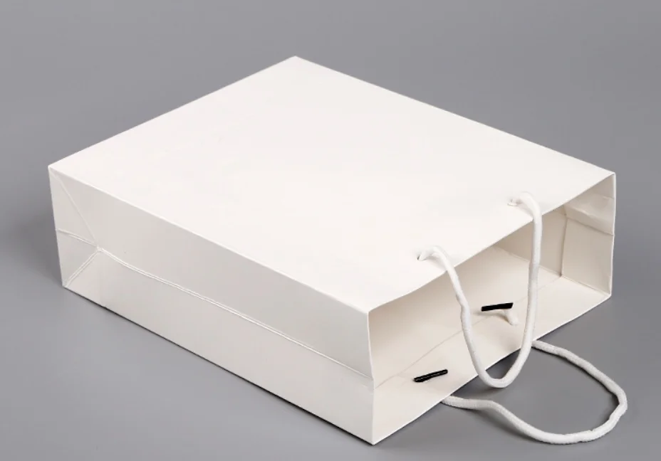 Экологичный белый черный пакет из крафт-бумаги 250 г/м2 сумки для покупок подарочной бумаги с логотипом