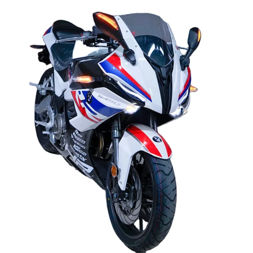 Новый спортивный мотоцикл 150 SF