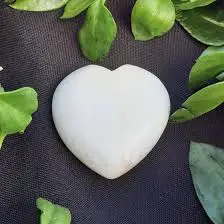 Природный высококачественный сколецит в форме сердца розовый великолепный редкий камень для заживления энергии Кристальные продукты с положительной энергией