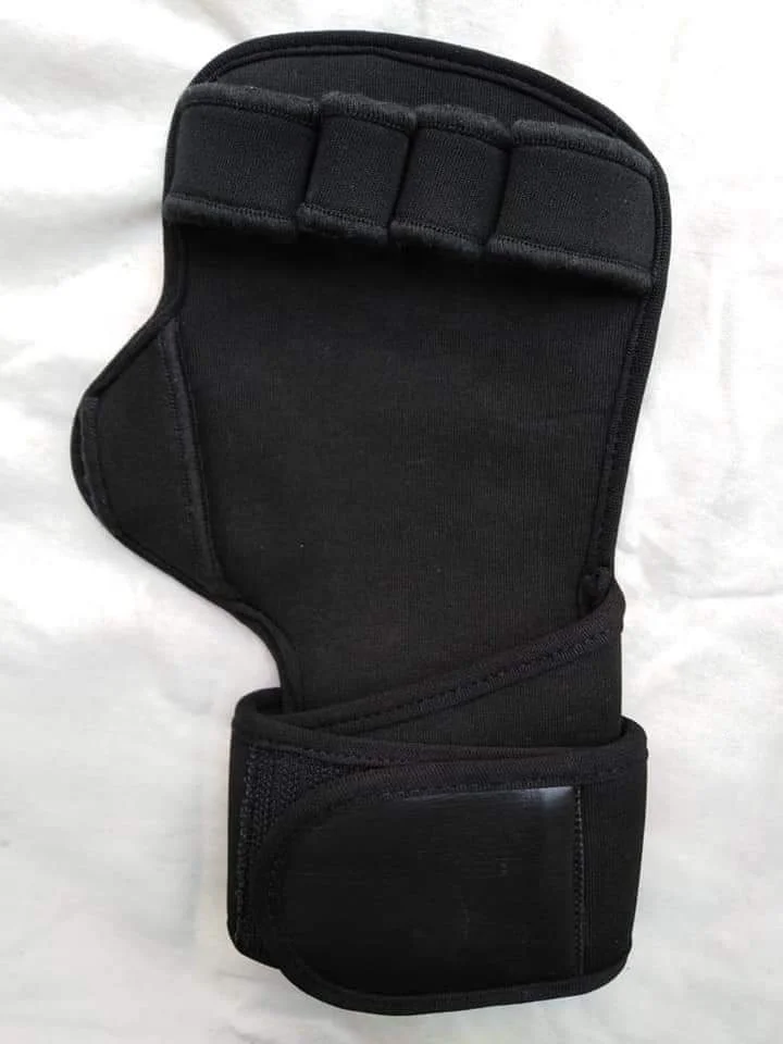 Weightlifting grip pad for workout fitness