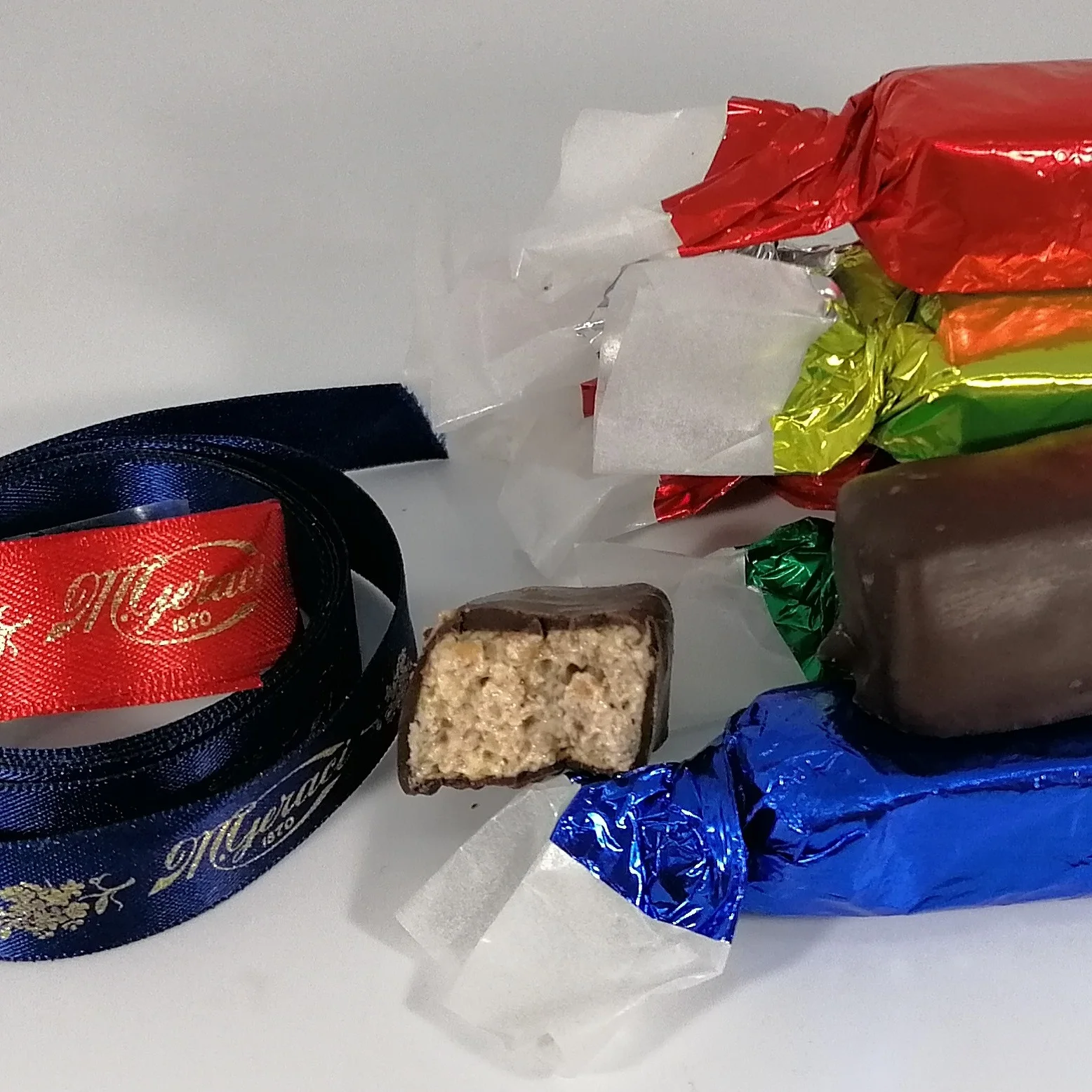 Italian Traditional Product Torroncini  Morbidi  Nougat - Almonds and honey based soft sweet chocolate covered 280gr