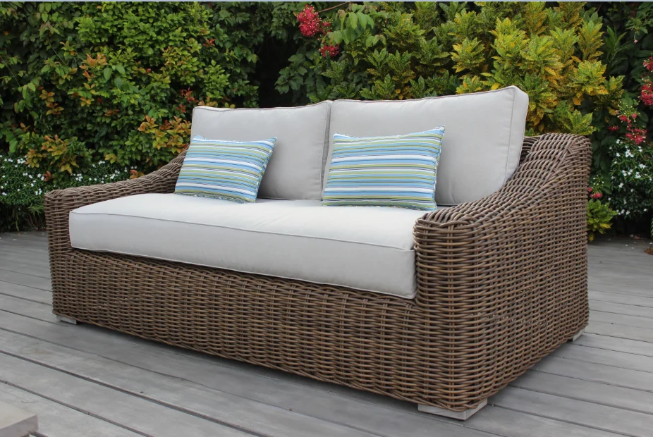 Hot best selling Outdoor Sofa Set - Round HDPE Wicker, Alu Frame, Acacia Wooden Legs From Vietnam