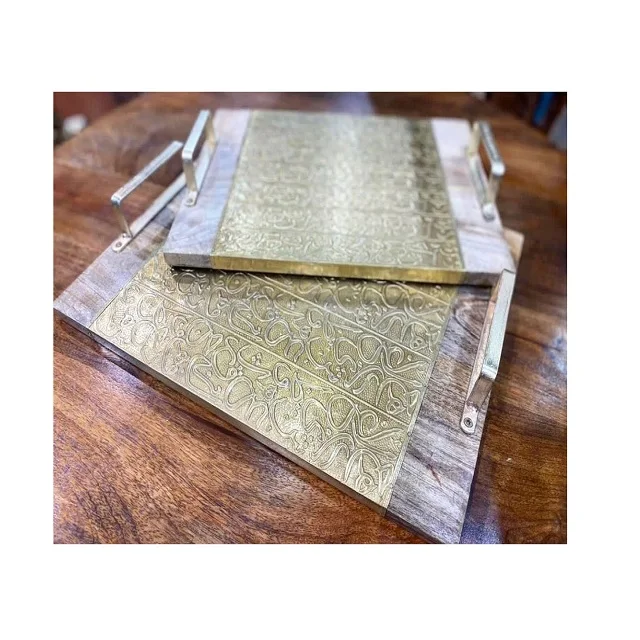 Деревянный сервировочный поднос из акации и манго 2 разных размера коричневый цвет деревянный с латунными золотистыми ручками