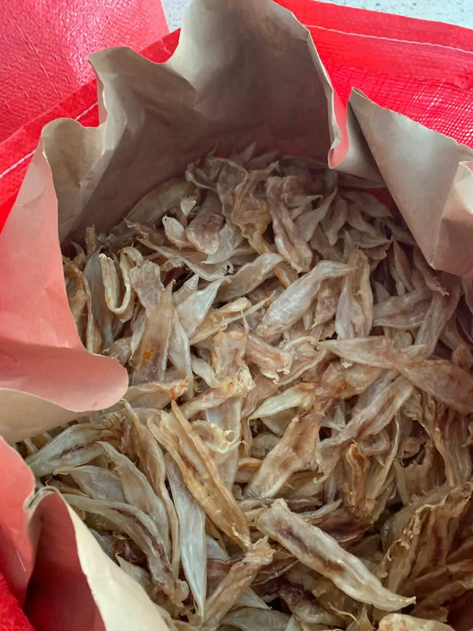 Vietnam Dried Fish Maw / Dry Swim Fish Air Bladder From Pangasius For Exporting to China