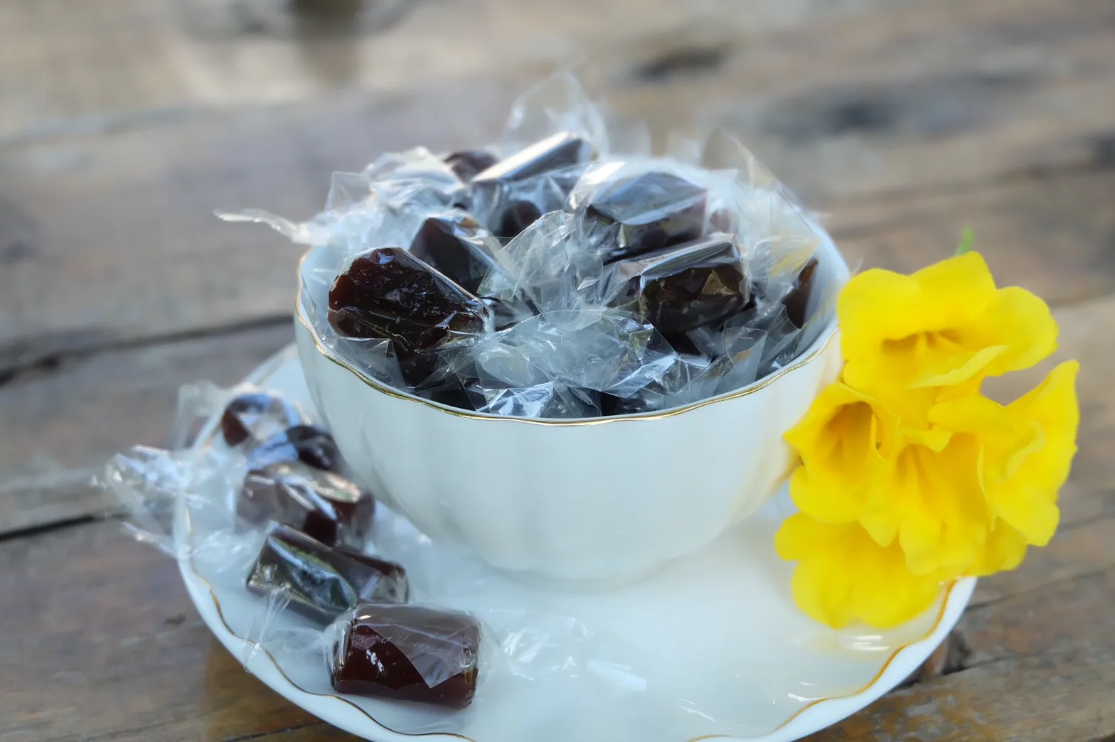 Best Selling Sweet fruit candy Stired Salaca Delicious and Good Quality From Thailand