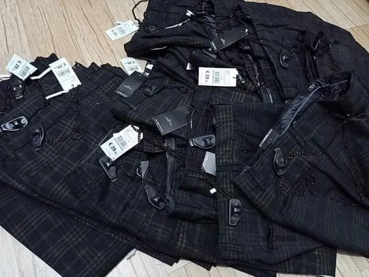 KIDS T-SHIRT SURPLUS GARMENTS MANUFACTURES MOQs 1016.2K stock