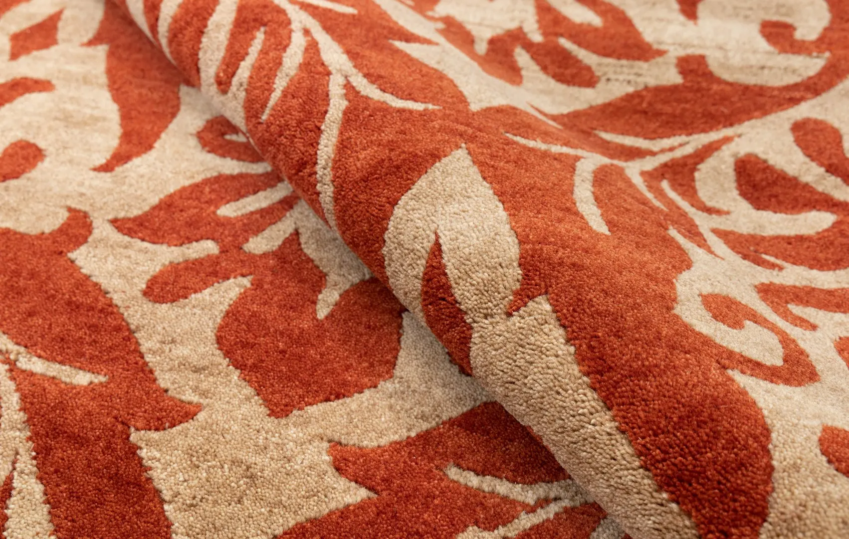 Contemporary Design carpet/ Modern Rug custom Modern Design Indo Silk Carpet from India carpet at good price