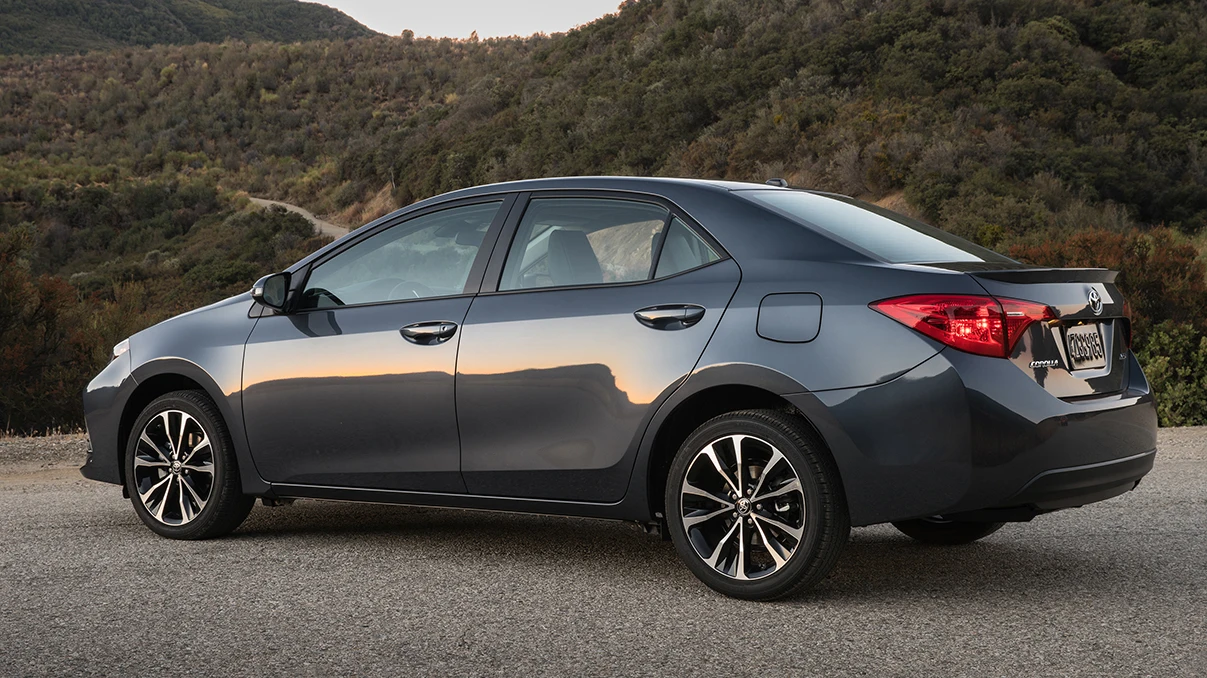 Высокое качество дешево 2018 используется для автомобилей Toyota Corolla EX левый привод