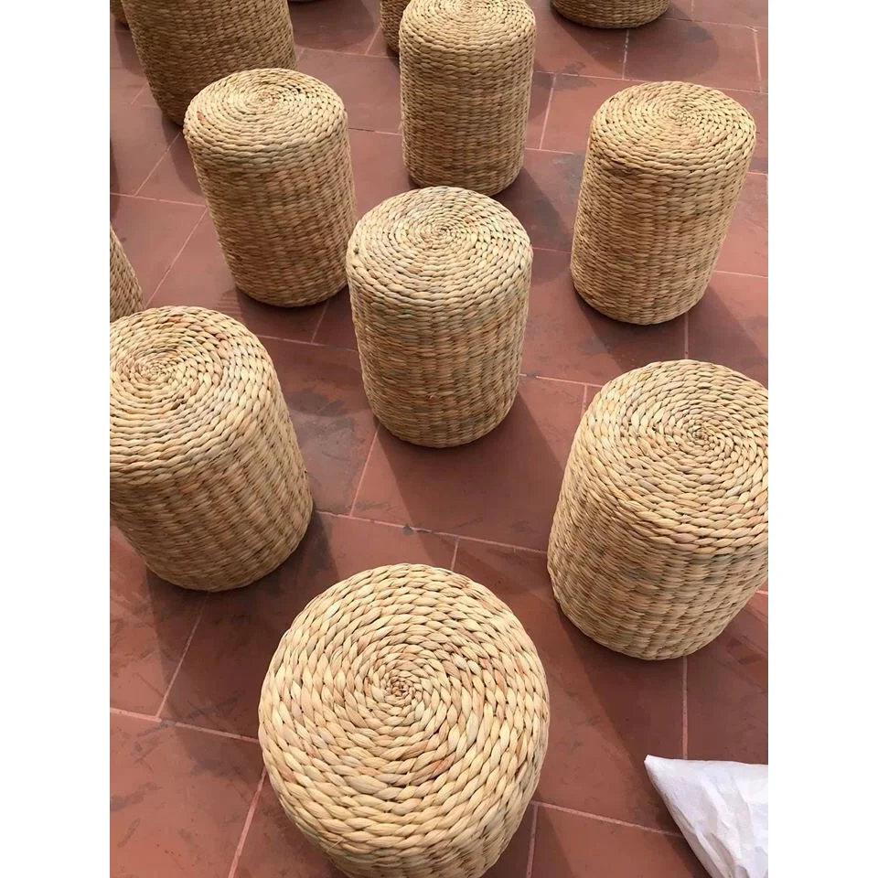 Good quality wholesaler decorative natural round stools ottomans handmade