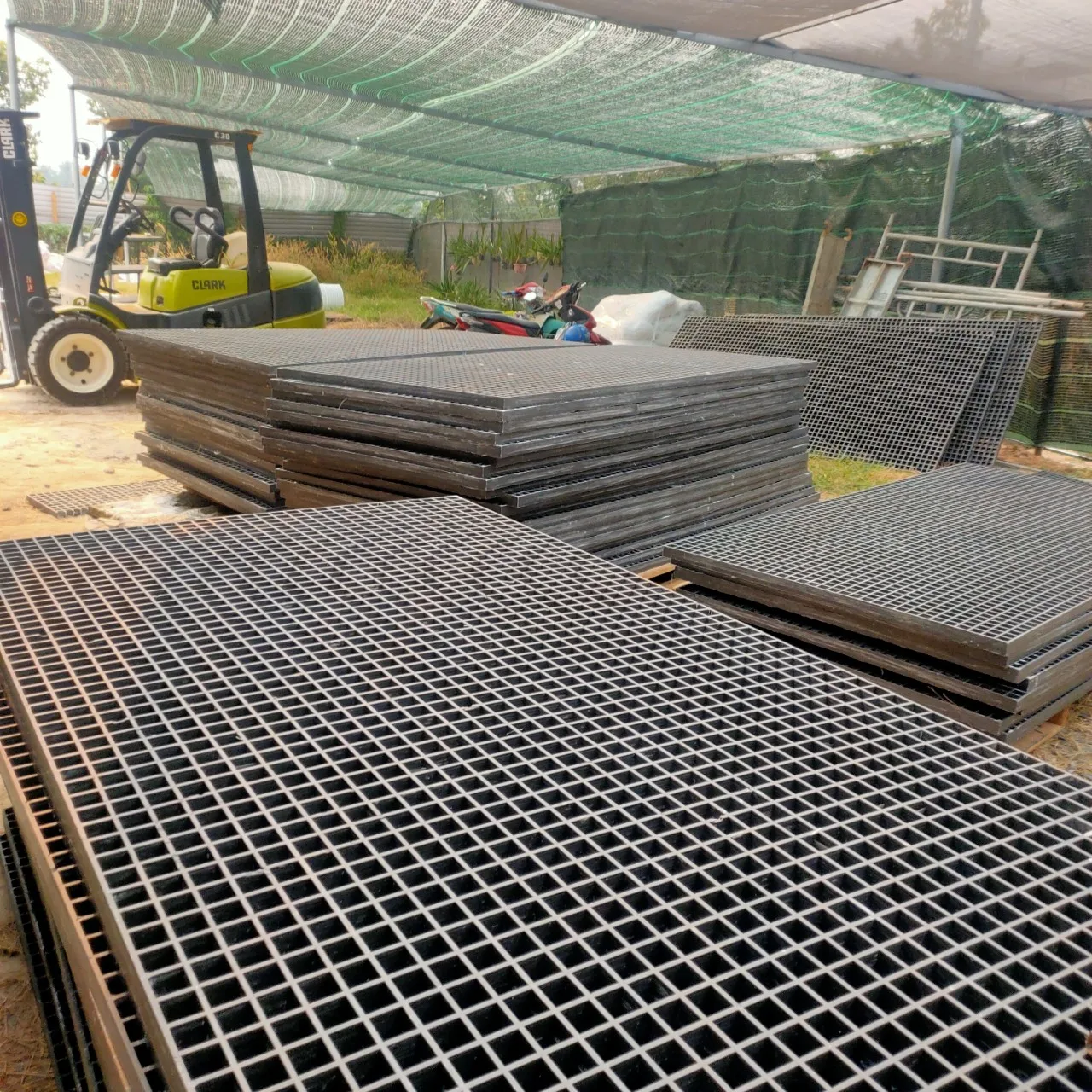50  - 100 kg Customized Thick Flame Retardant Acid Resistant Composite Grating FRP Gray