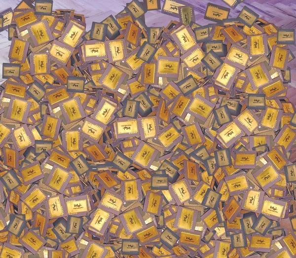 
Intel Pentium Pro Ceramic CPU Processor Scrap with Gold Pins 