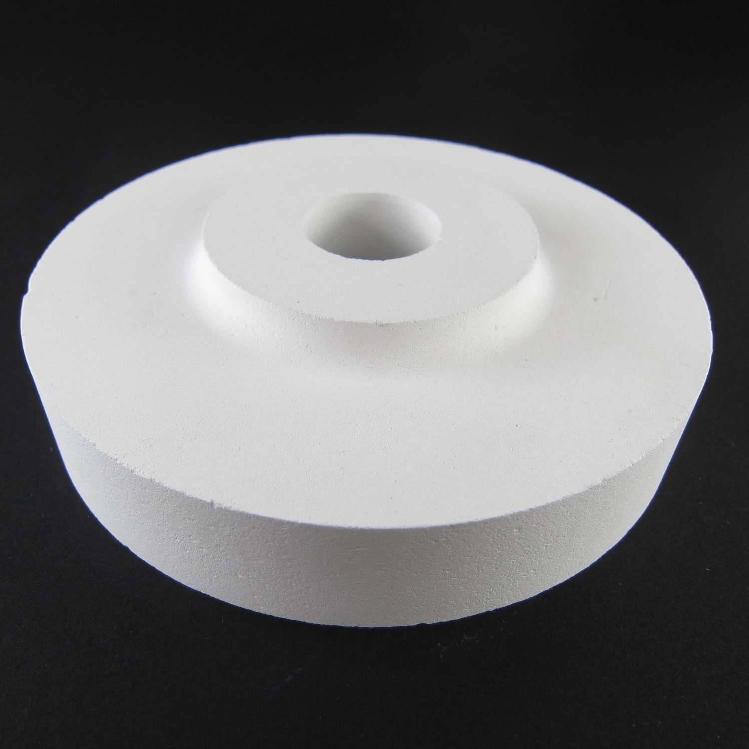 Heat insulation board for molten aluminum