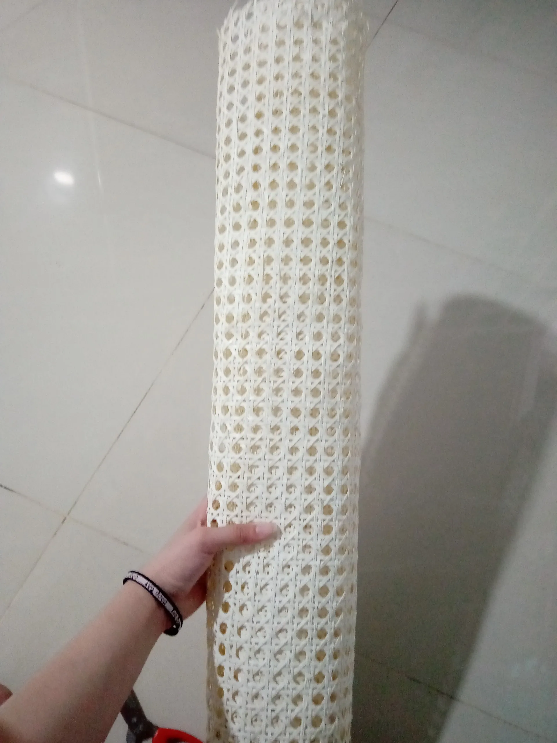 Оптовая продажа натуральный плетеная мебель из ротанга тростника лямки сырье трость из ротанга лямки рулон