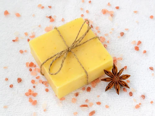 Beauty Bath White soap gently moisturizing effectively leaving skin fair smooth and healthy