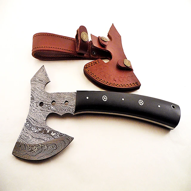 Топор из дамасской стали ручной работы с ручкой