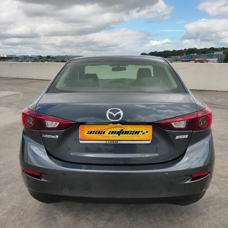 
Keyless Entry/Start/Stop Leather Seats Audio System Gas/Petrol SRS Airbags Sedan Car 