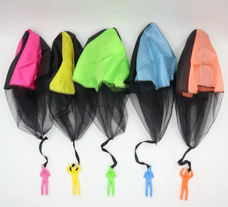 Outdoor Kids Hand Throw Parachute Man Toy Set