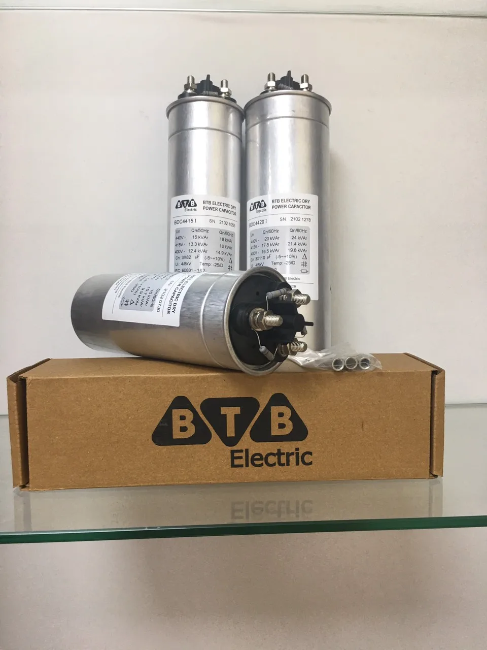 SUPER POWER Capacitor bank  25 kvar 3 phases 440v Cylinde-new style  2021  TURKEY  Original manufacture