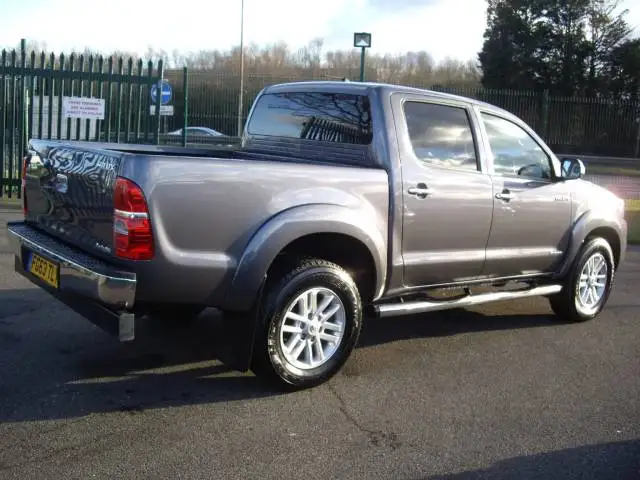 Высокое качество 2013 T-o-y-о-т-а-Hilux Непобедимый 4x4 D-4d 30 Dcb 58000 пройденное расстояние в милях дизельный готов для отправки